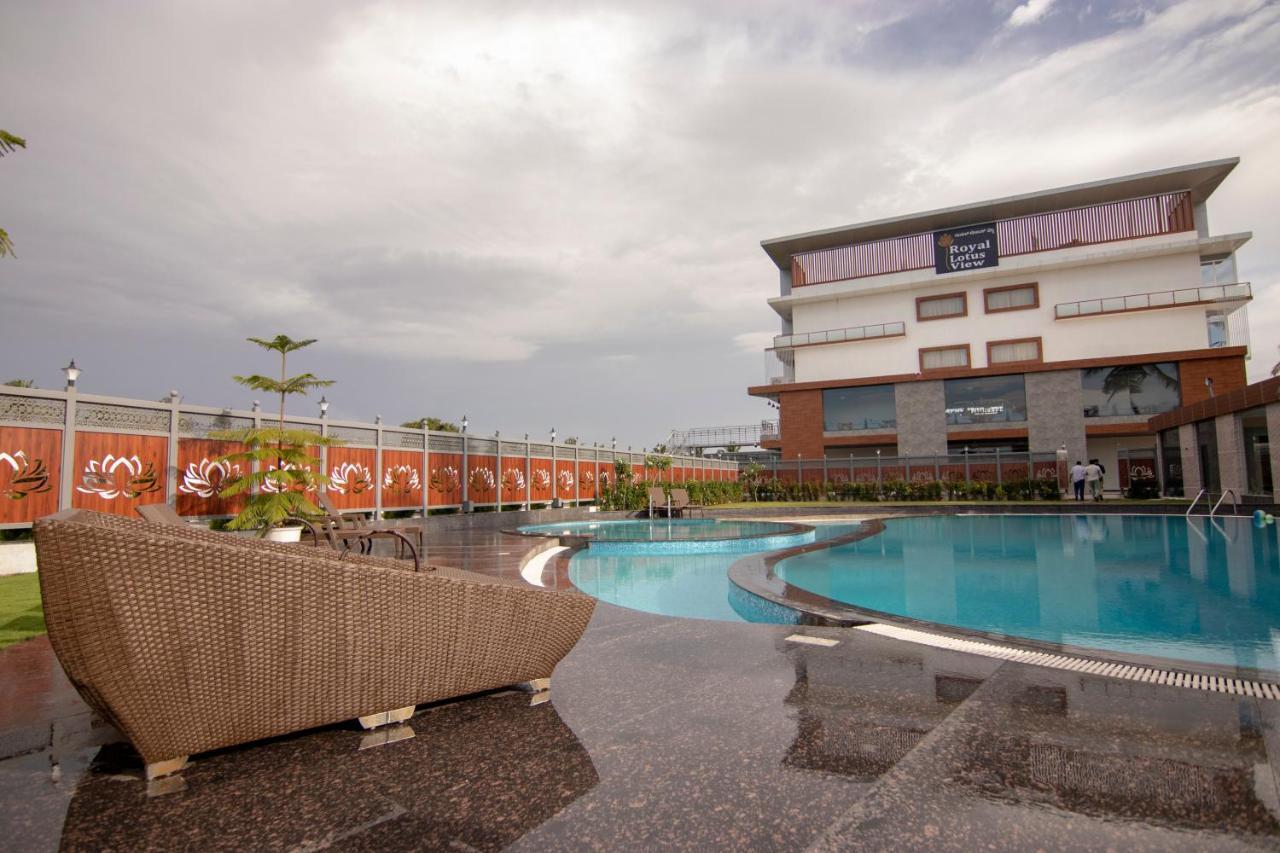 รอยัล โลตัส วิว รีโซเทล Hotel Devanahalli ภายนอก รูปภาพ